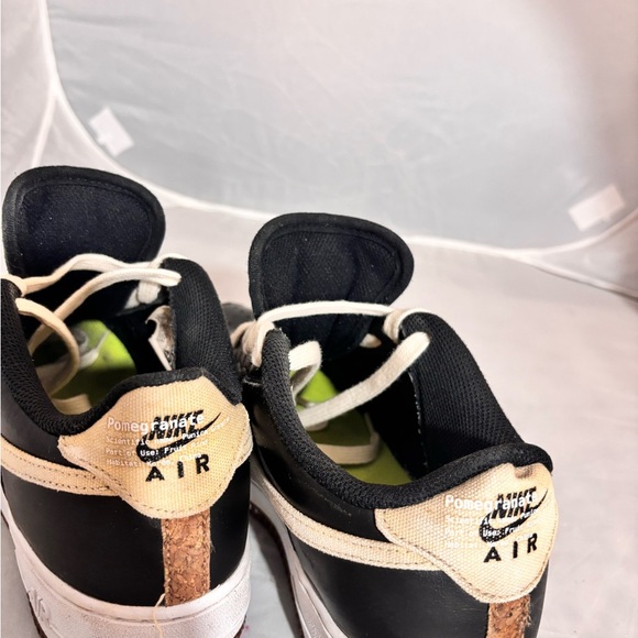 Nike Air Force 1 '07 LV8 GS Pomegranate Size 6Y DA3093-001 Woman Size 7.5 - Picture 6 of 9